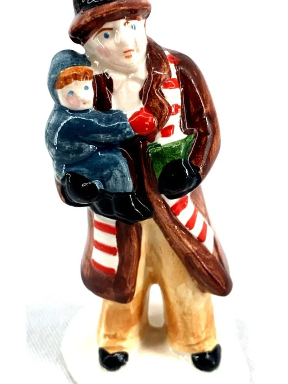 Dept 56 Caroling Family Christmas Snow Village Set of 3 Figures #5105-5 Porcelai